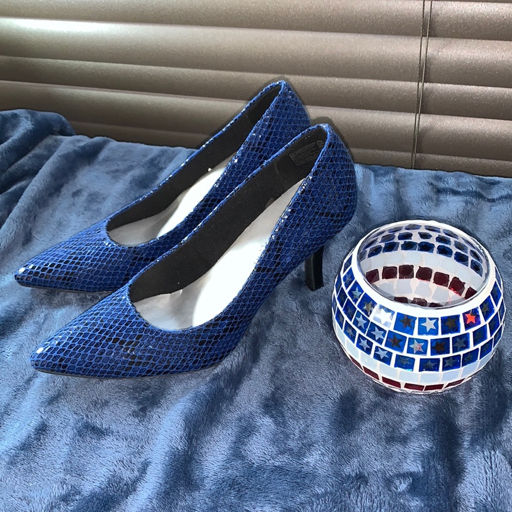 Christian Siriano 3”Heels S 8.5 NWOT/Mosaic candle included!!